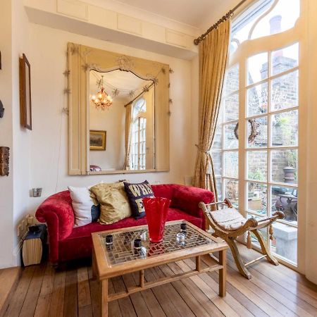 Pass The Keys Split-Floors Antique Apartment In Portobello Road Londra Exterior foto