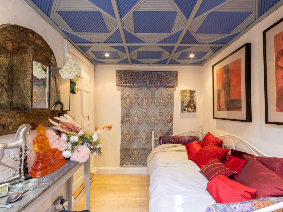 Pass The Keys Split-Floors Antique Apartment In Portobello Road Londra Exterior foto