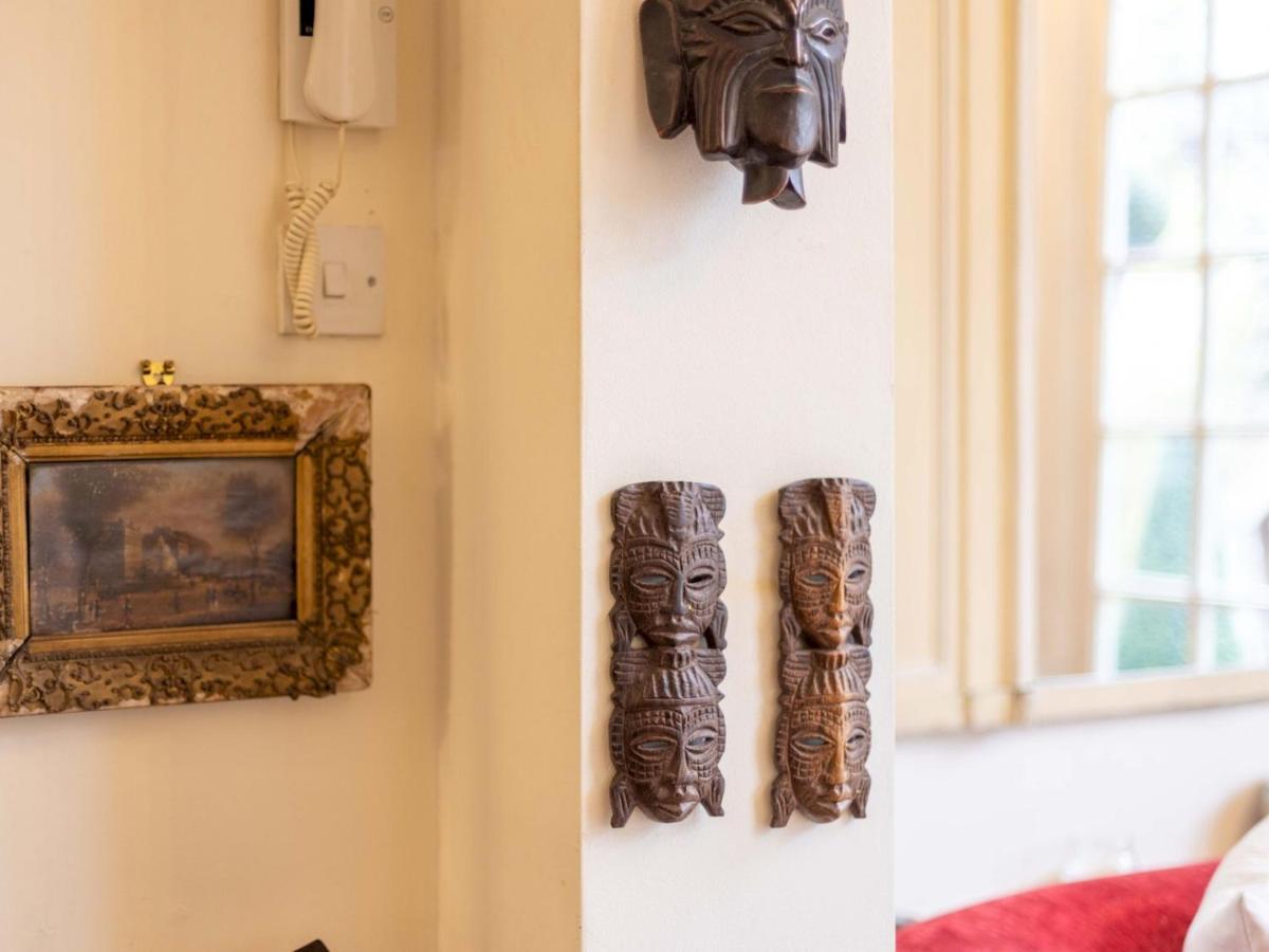 Pass The Keys Split-Floors Antique Apartment In Portobello Road Londra Exterior foto