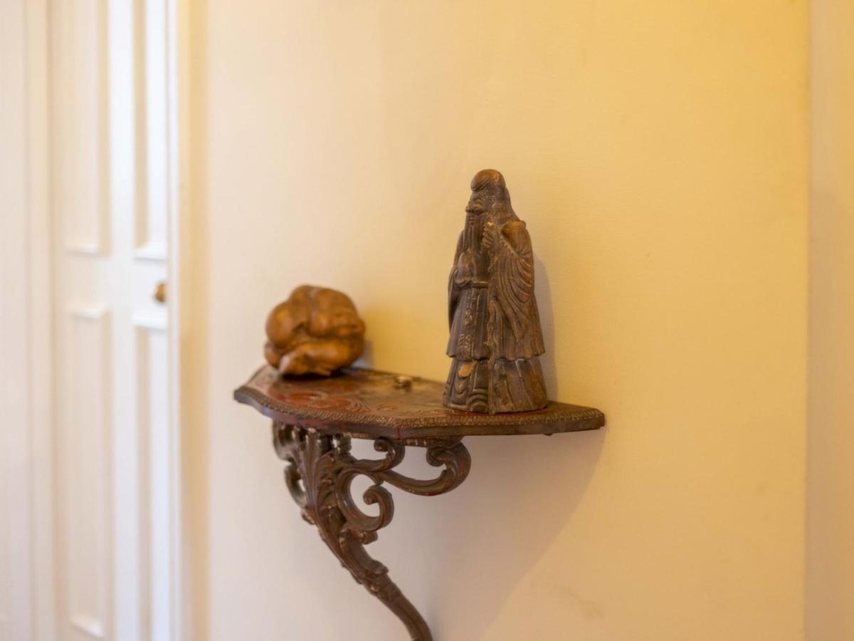 Pass The Keys Split-Floors Antique Apartment In Portobello Road Londra Exterior foto